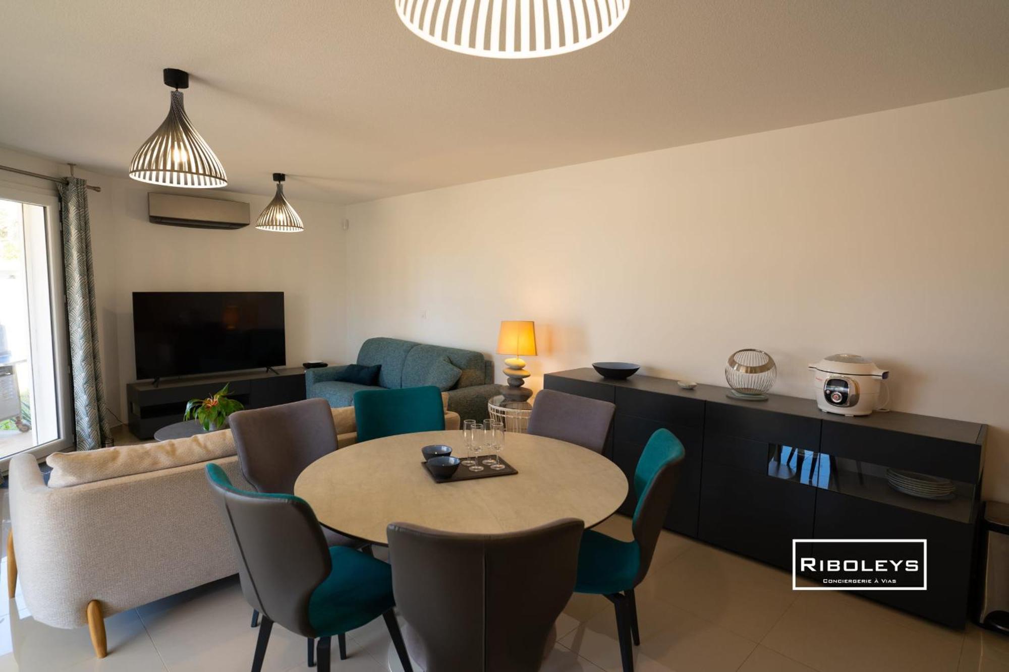 Grand T3 Neuf Climatise Avec Wifi A 100M De La Plage ヴィア エクステリア 写真