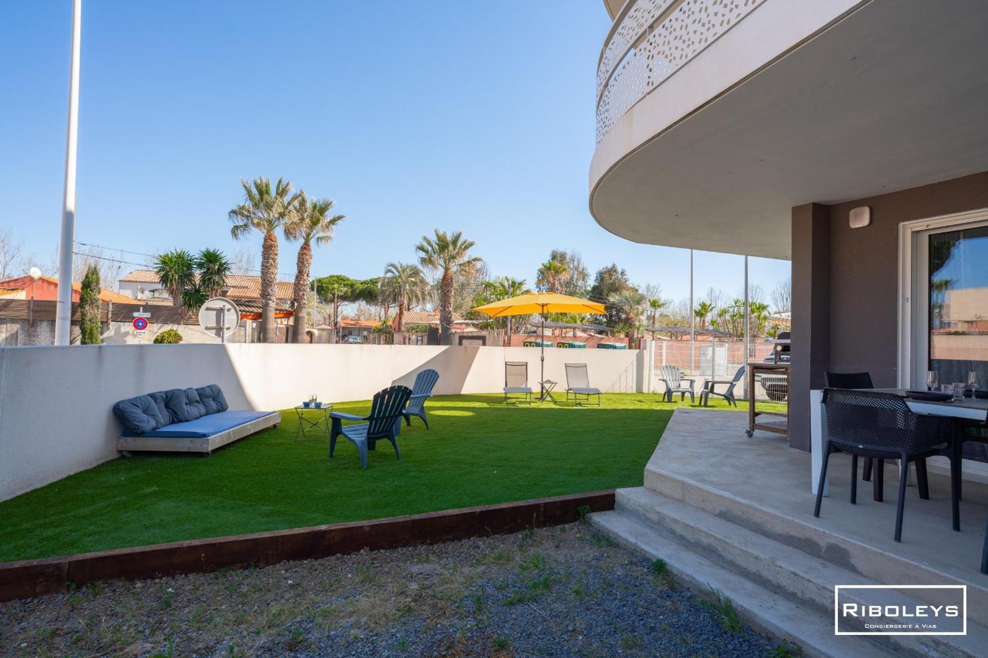 Grand T3 Neuf Climatise Avec Wifi A 100M De La Plage ヴィア エクステリア 写真