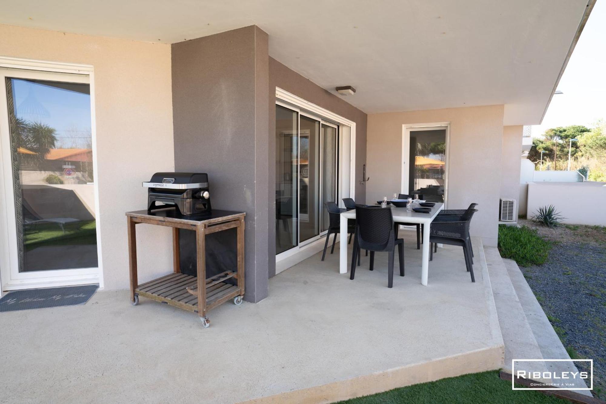 Grand T3 Neuf Climatise Avec Wifi A 100M De La Plage ヴィア エクステリア 写真
